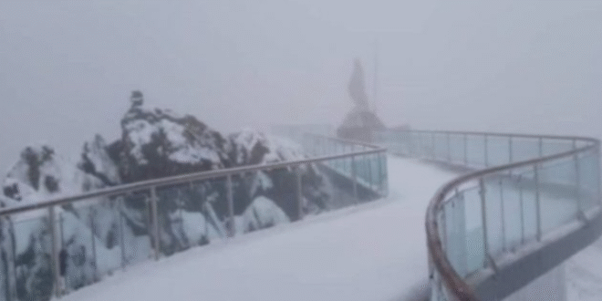Nevada en Pico Espejo: Mérida se cubrió de blanco y deslumbró a turistas en el Teleférico Mukumbarí