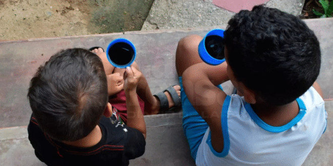 Pediatras advierten que la cafeína afecta el desarrollo cerebral y el sueño infantil