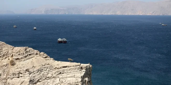 Irán propone reabrir el estrecho de Ormuz para aliviar tensiones, mientras Donald Trump apuesta por la vía diplomática pese a rechazar la oferta